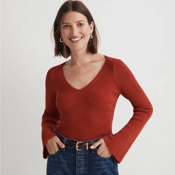 Madewell Flared-Sleeve V-Neck Sweater Etruscan Clay - Picture 2 of 8